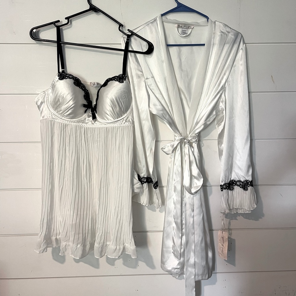 BNWT 3 piece Linea Donatella lingerie size XL